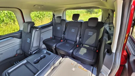 test-ford-tourneo-custom-phev-2025-27