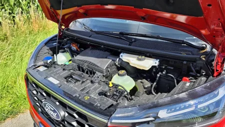 test-ford-tourneo-custom-phev-2025-31