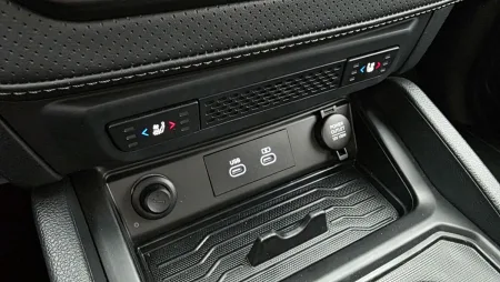 test-kgm-musso-grand-2-2-e-xdi-4wd-2025-27