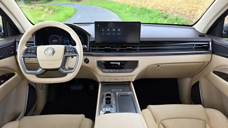 test-kgm-rexton-g4-2-2-e-xdi-2025-16