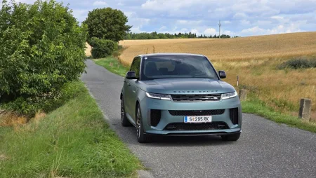 test-range-rover-sport-sv-gaea-curation-2025-2