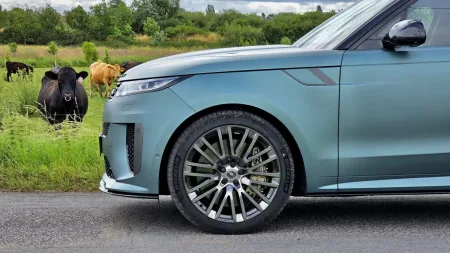test-range-rover-sport-sv-gaea-curation-2025-12