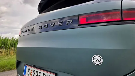 test-range-rover-sport-sv-gaea-curation-2025-19