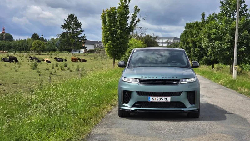 test-range-rover-sport-sv-gaea-curation-2025-3