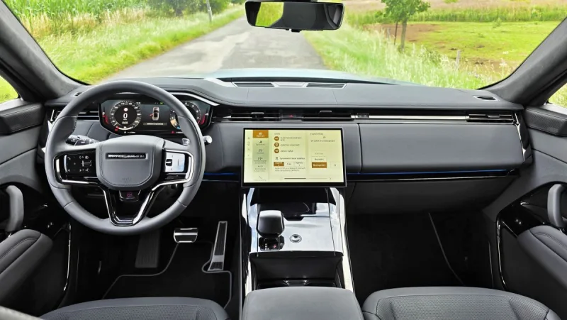 test-range-rover-sport-sv-gaea-curation-2025-23