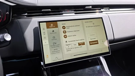 test-range-rover-sport-sv-gaea-curation-2025-25