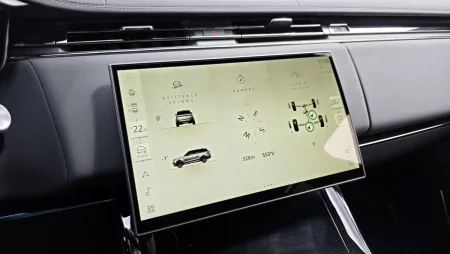 test-range-rover-sport-sv-gaea-curation-2025-26