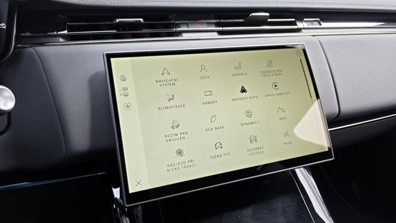 test-range-rover-sport-sv-gaea-curation-2025-28