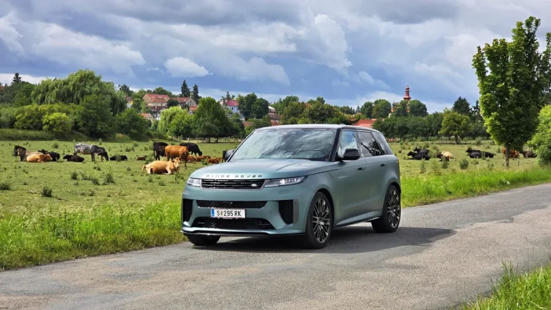 test-range-rover-sport-sv-gaea-curation-2025-4