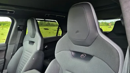 test-range-rover-sport-sv-gaea-curation-2025-31