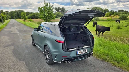 test-range-rover-sport-sv-gaea-curation-2025-34