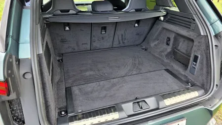 test-range-rover-sport-sv-gaea-curation-2025-35
