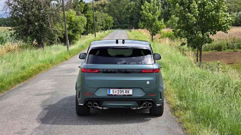 test-range-rover-sport-sv-gaea-curation-2025-8