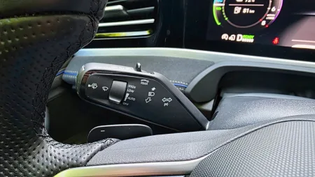 test-volkswagen-passat-r-line-people-1-5-tsi-ehybrid-200-kw-2025-18