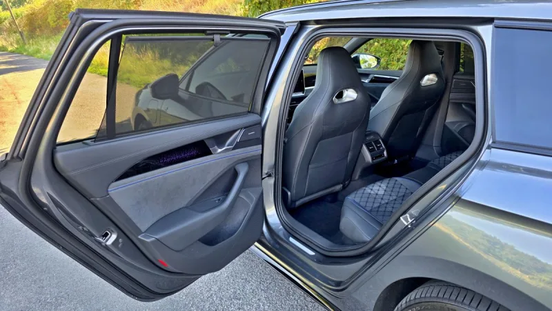 test-volkswagen-passat-r-line-people-1-5-tsi-ehybrid-200-kw-2025-26