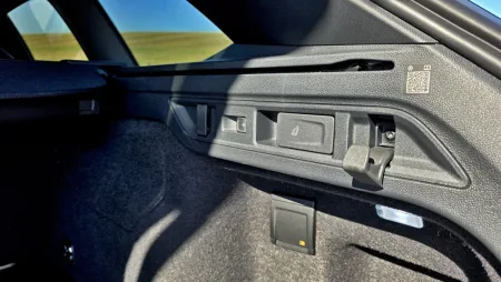 test-volkswagen-passat-r-line-people-1-5-tsi-ehybrid-200-kw-2025-31