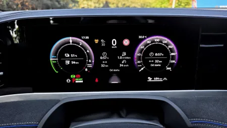 test-volkswagen-passat-r-line-people-1-5-tsi-ehybrid-200-kw-2025-35