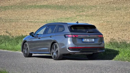 test-volkswagen-passat-r-line-people-1-5-tsi-ehybrid-200-kw-2025-4