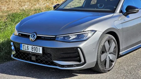 test-volkswagen-passat-r-line-people-1-5-tsi-ehybrid-200-kw-2025-7