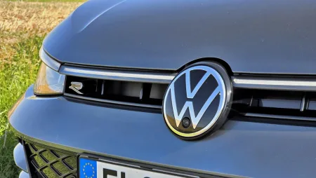 test-volkswagen-passat-r-line-people-1-5-tsi-ehybrid-200-kw-2025-8