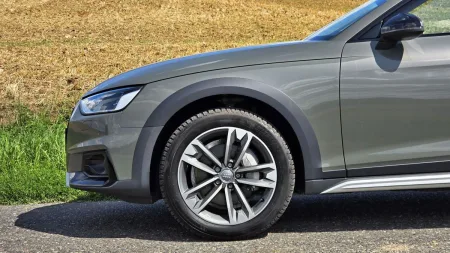 test-ojetiny-audi-a4-allroad-40-tdi-quattro-2023-10