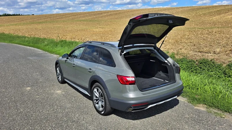 test-ojetiny-audi-a4-allroad-40-tdi-quattro-2023-26