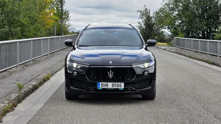 test-ojetiny-maserati-levante-sq4-2018