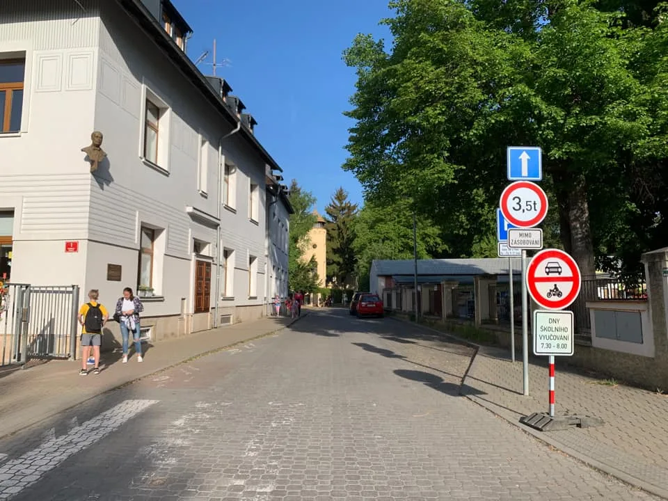 skolni-ulice-klanovice