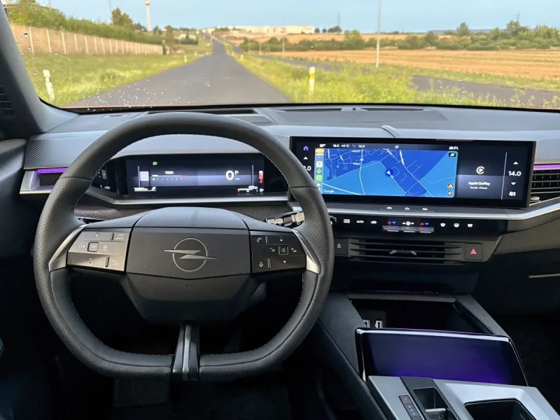 test-opel-grandland-1-2-hybrid-turbo-e-dct6-2025-17