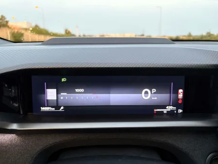 test-opel-grandland-1-2-hybrid-turbo-e-dct6-2025-18