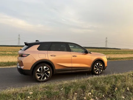 test-opel-grandland-1-2-hybrid-turbo-e-dct6-2025-4