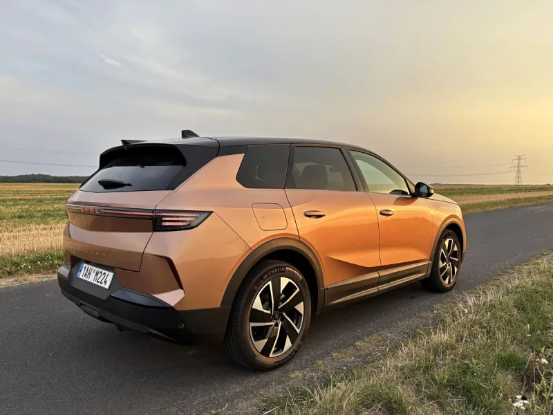test-opel-grandland-1-2-hybrid-turbo-e-dct6-2025-5