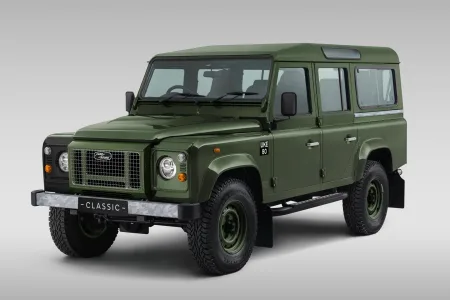 2025-land-rover-classic-defender-v8-churchill-edition-02