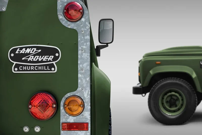 2025-land-rover-classic-defender-v8-churchill-edition