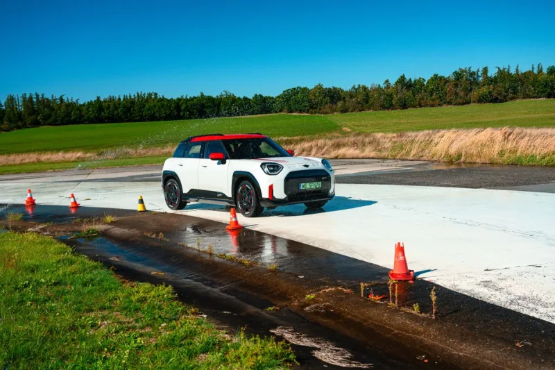 mini-jcw-days-2025-11