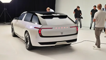 2025-koncept-skoda_vision_o-5