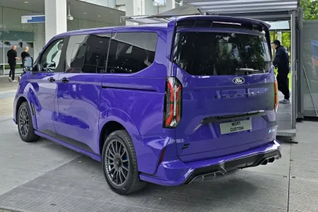 2026-ford-e-tourneo-custom-ms-rt-2