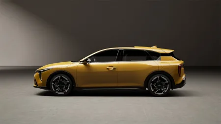 2026-novy_model-kia_k4-3