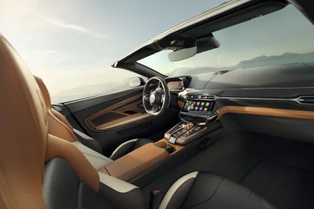 60-let-oslava-aston-martin-volante-10