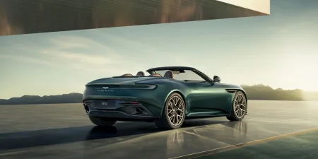 60-let-oslava-aston-martin-volante-3