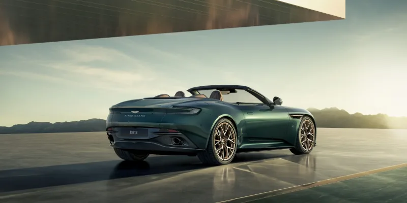60-let-oslava-aston-martin-volante-3