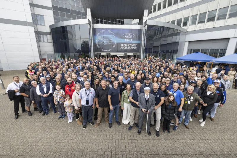 ford_transit_festival_guinness_world_record-4