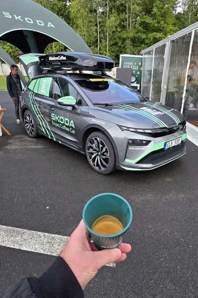 skoda_enyaq_coffee_car