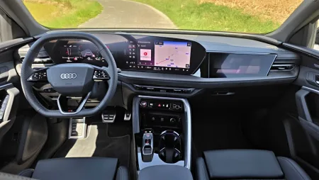 test-audi-sq5-tfsi-quattro-2025-21