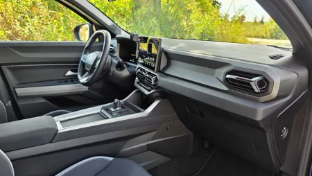 test-dacia-bigster-journey-hybrid-155-2025-23