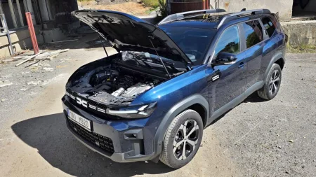 test-dacia-bigster-journey-hybrid-155-2025-34