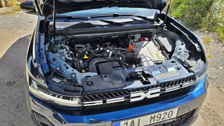 test-dacia-bigster-journey-hybrid-155-2025-35