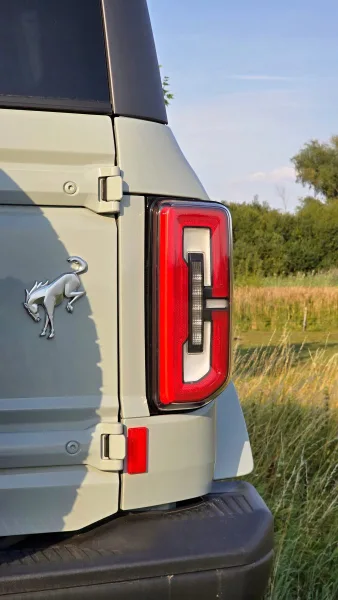 test-ford-bronco-outer-banks-2-7-ecoboost-v6-twin-turbo-2025-14