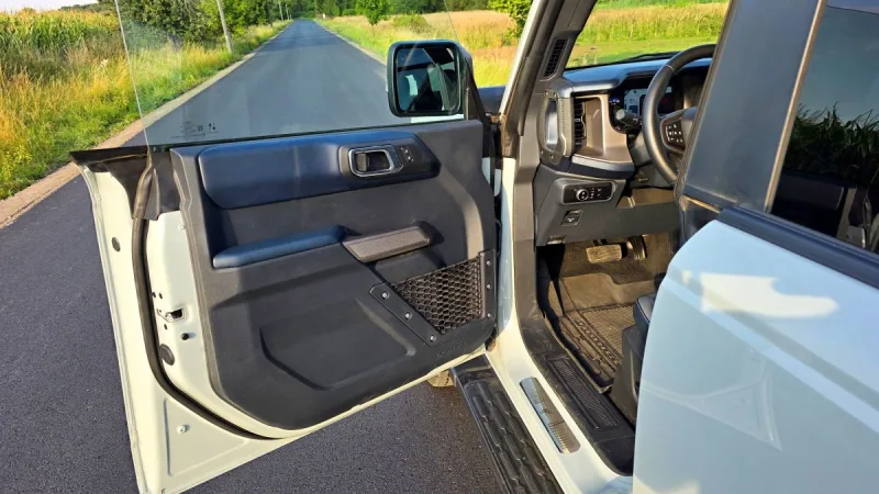 test-ford-bronco-outer-banks-2-7-ecoboost-v6-twin-turbo-2025-15