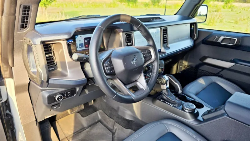 test-ford-bronco-outer-banks-2-7-ecoboost-v6-twin-turbo-2025-16